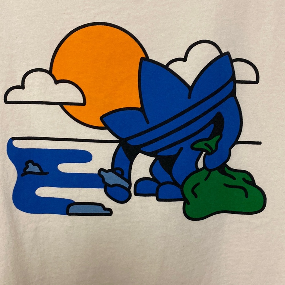 Adidas mens Tshirt off white Medium
